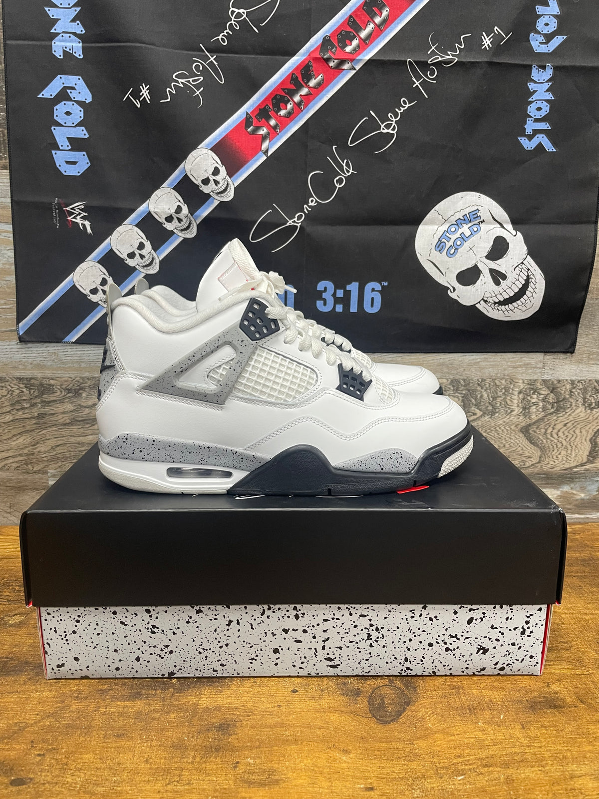 8.5 - Air Jordan 4 Retro White Cement