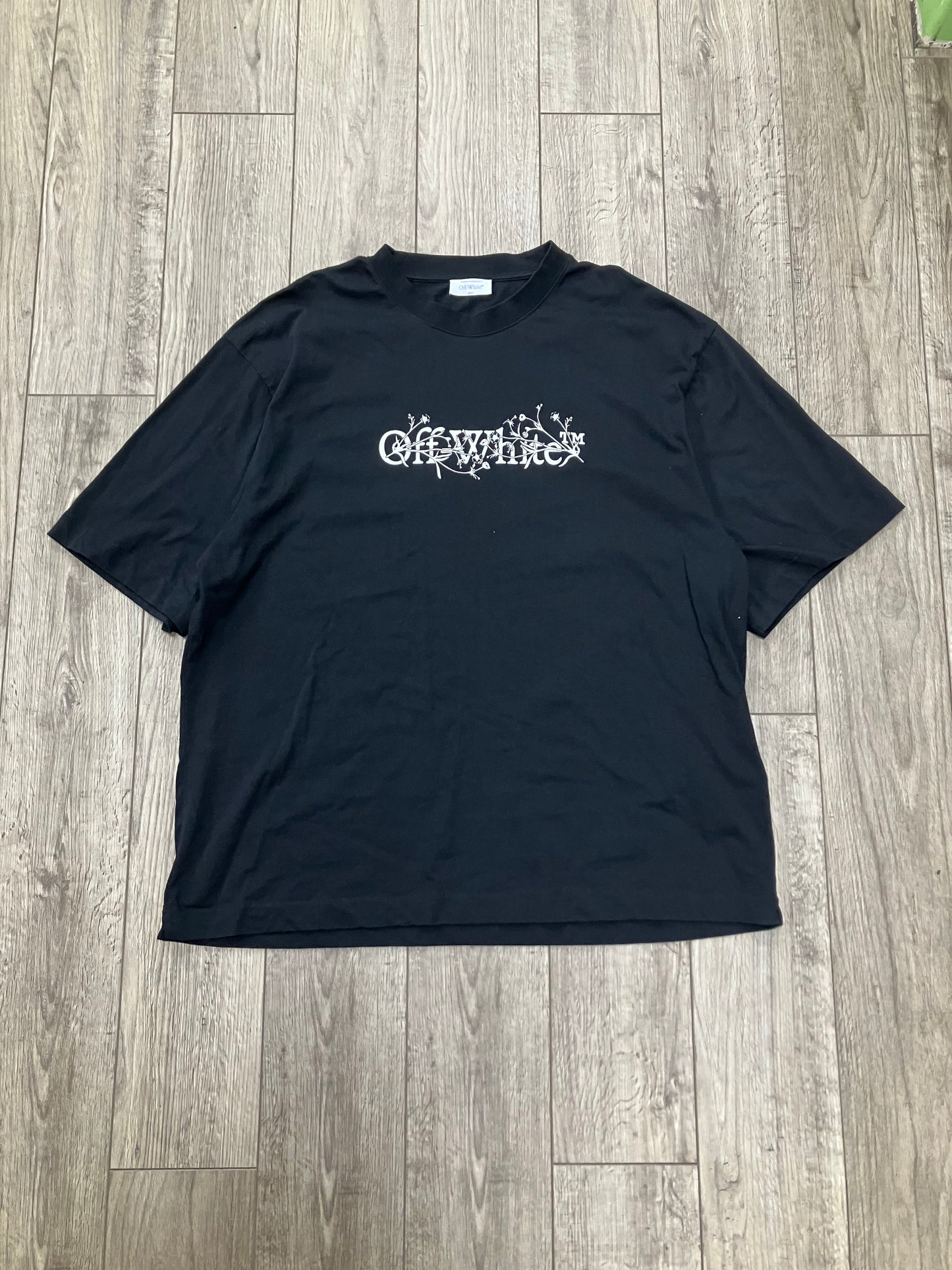 XL - Off White “Bookish Flower” Tee