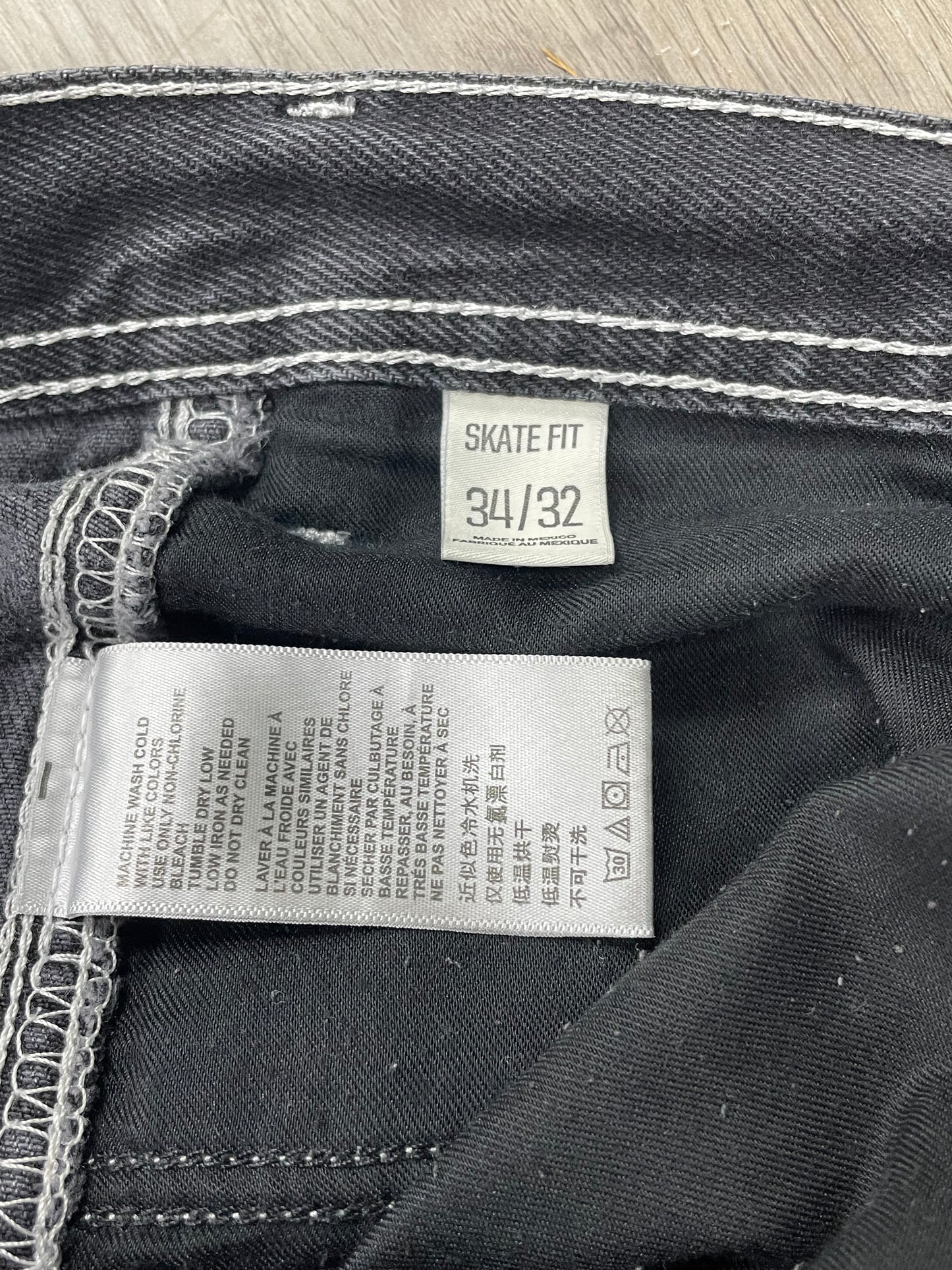 BDG Jeans Skate Fit Size 34/32
