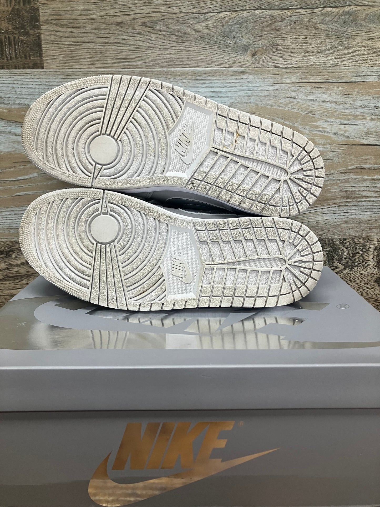 Air Jordan 1 Retro Low OG “Silver” 10