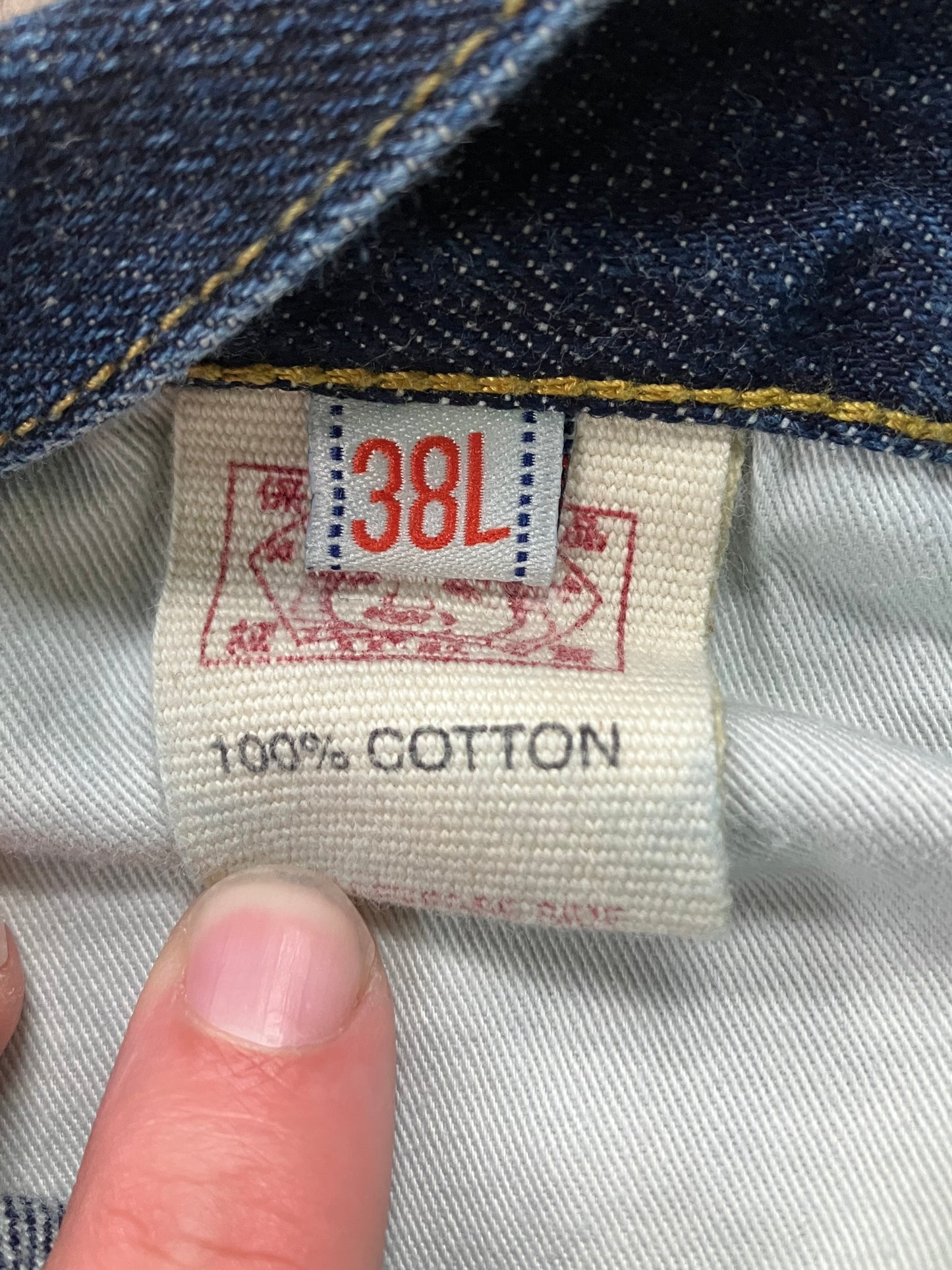 Evisu Dark Wash “Genes” Size 38x31