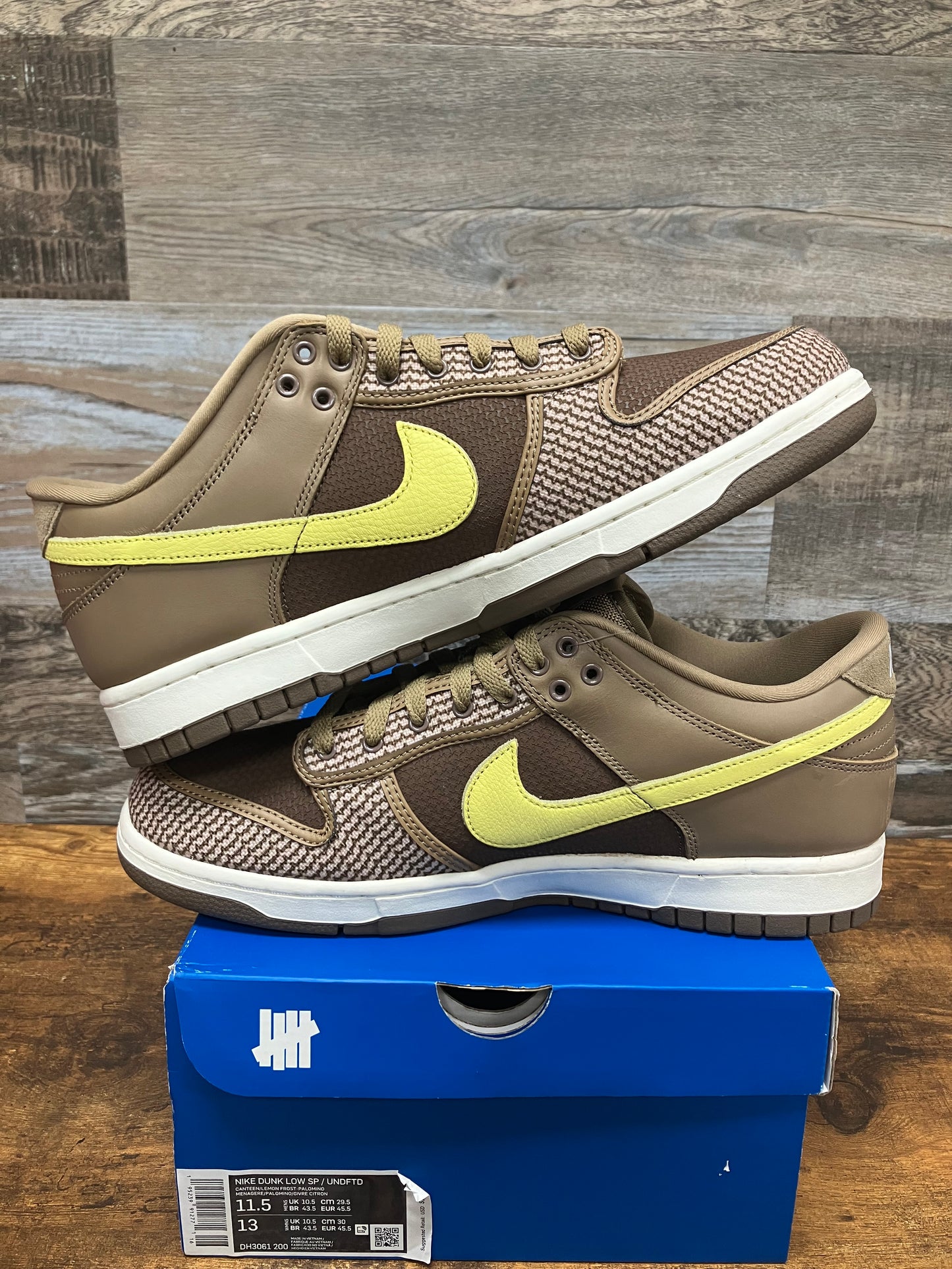 Nike Dunk Low Undefeated Canteen Size 11.5