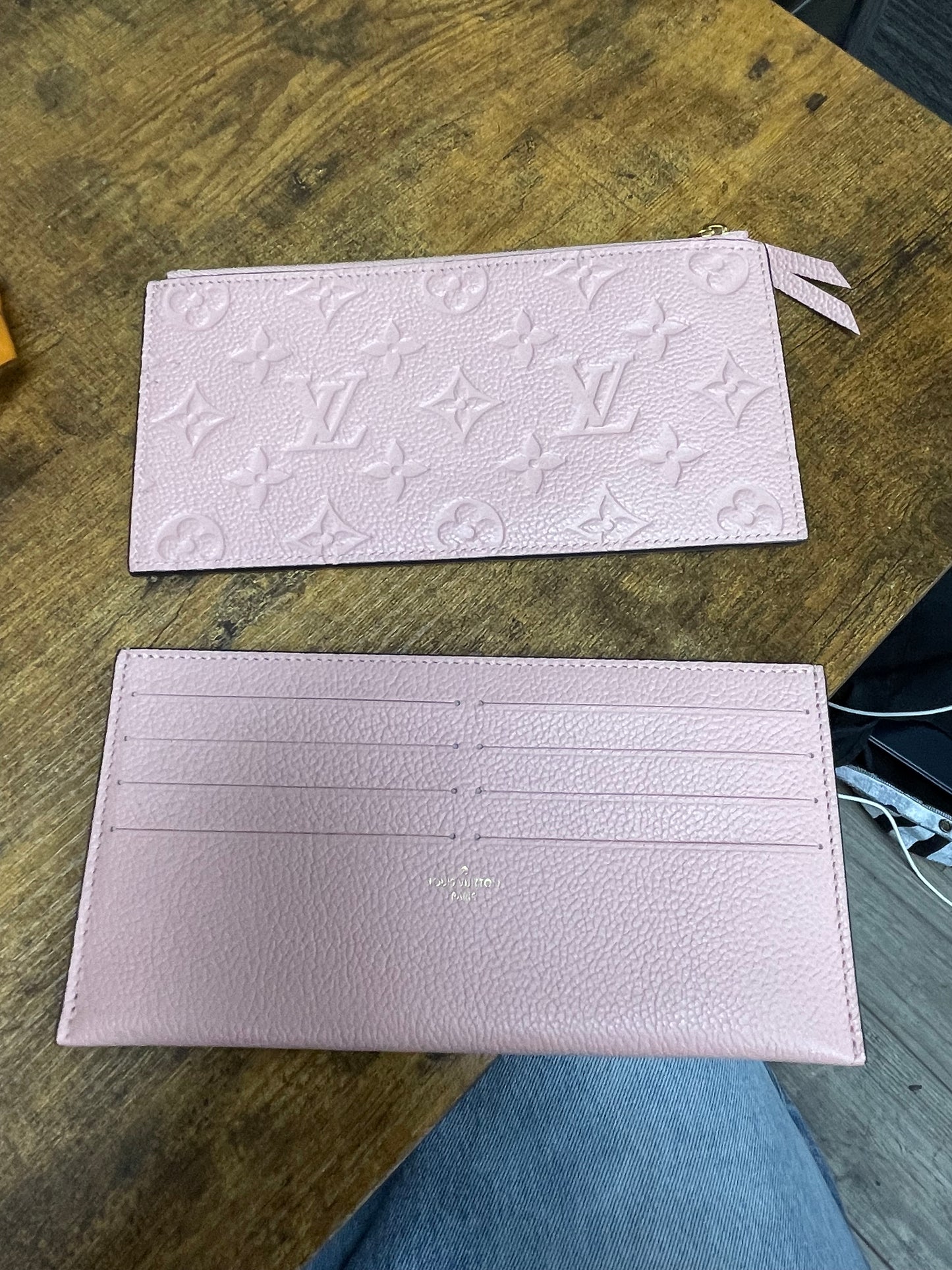 OS - Louis Vuitton Felice pochette monogram empreinete