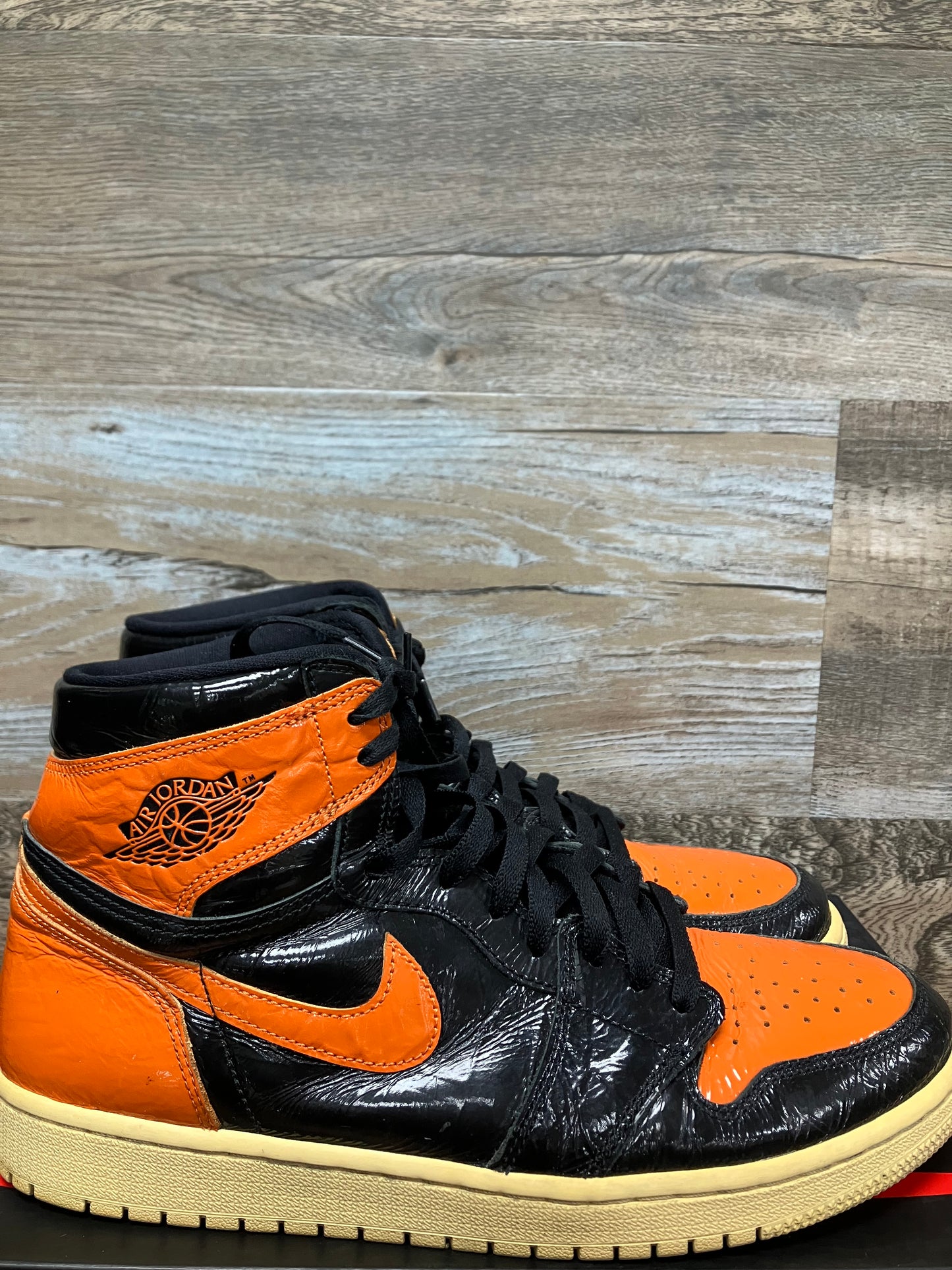 Air Jordan 1 Retro High “Shattered Backboard” 11