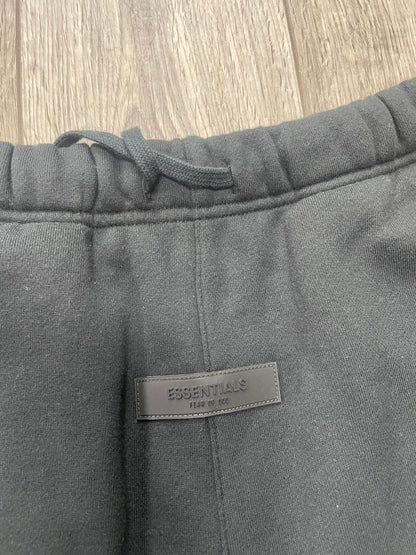 M-Fear of God Essentials Stretch Limo Sweatshort
