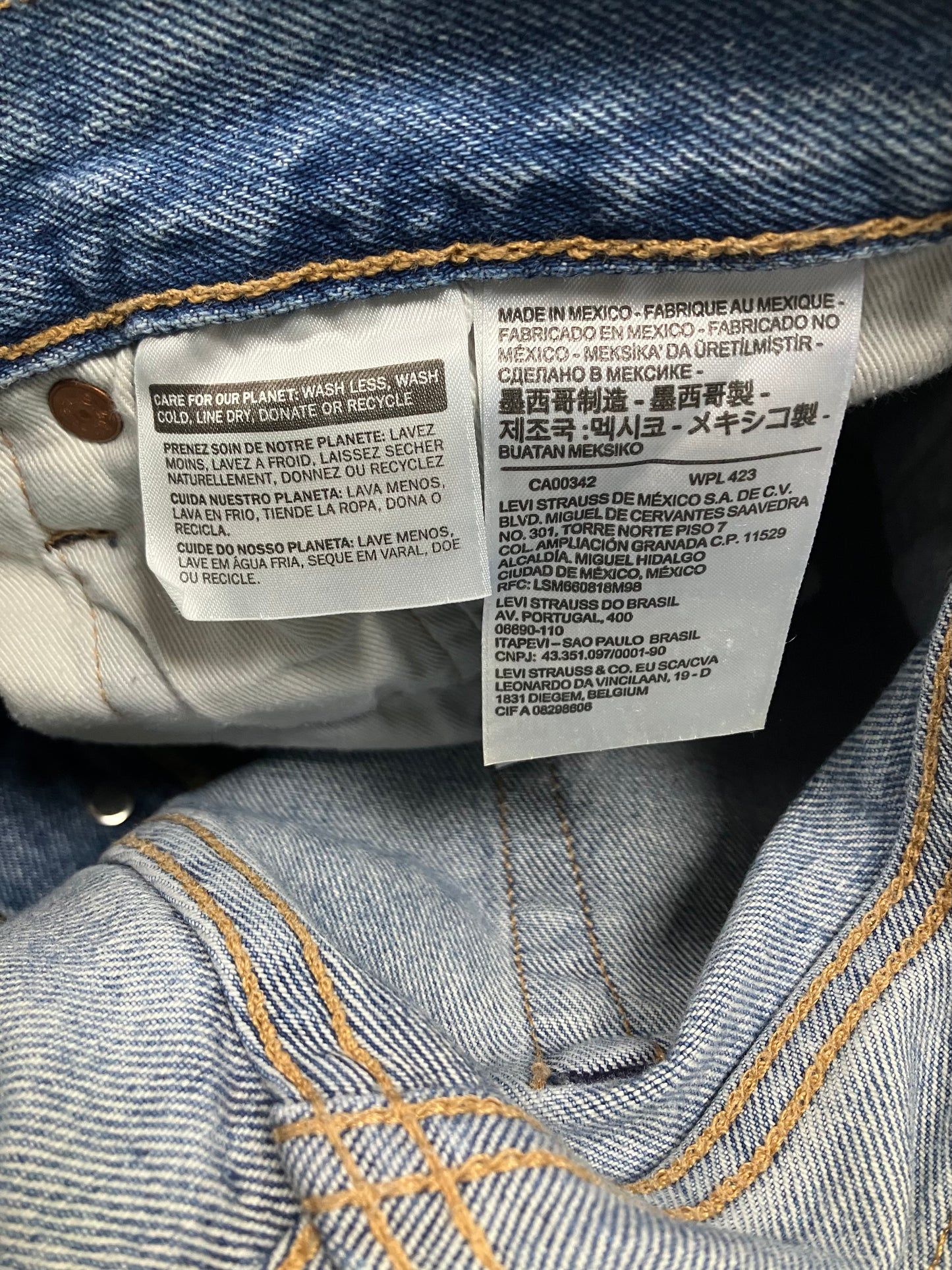 30-Levi’s Denim Tears Bstroy 501 jeans