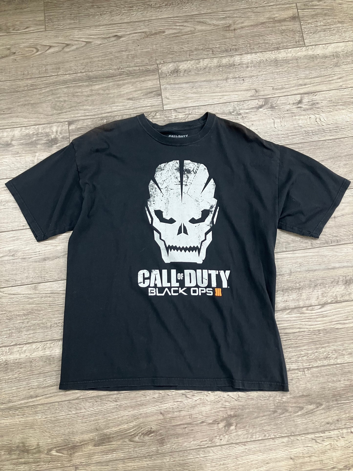 XL-Call Of Duty Black Ops 3 Tee