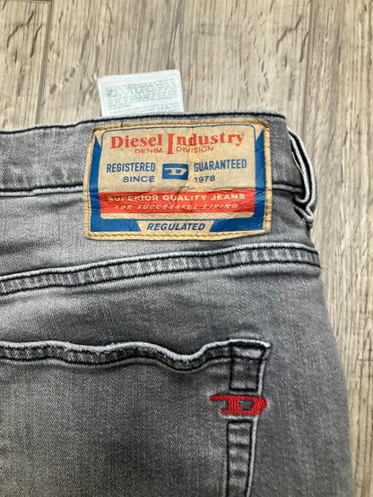 Diesel D-Viker Straight Jeans Size 33x30