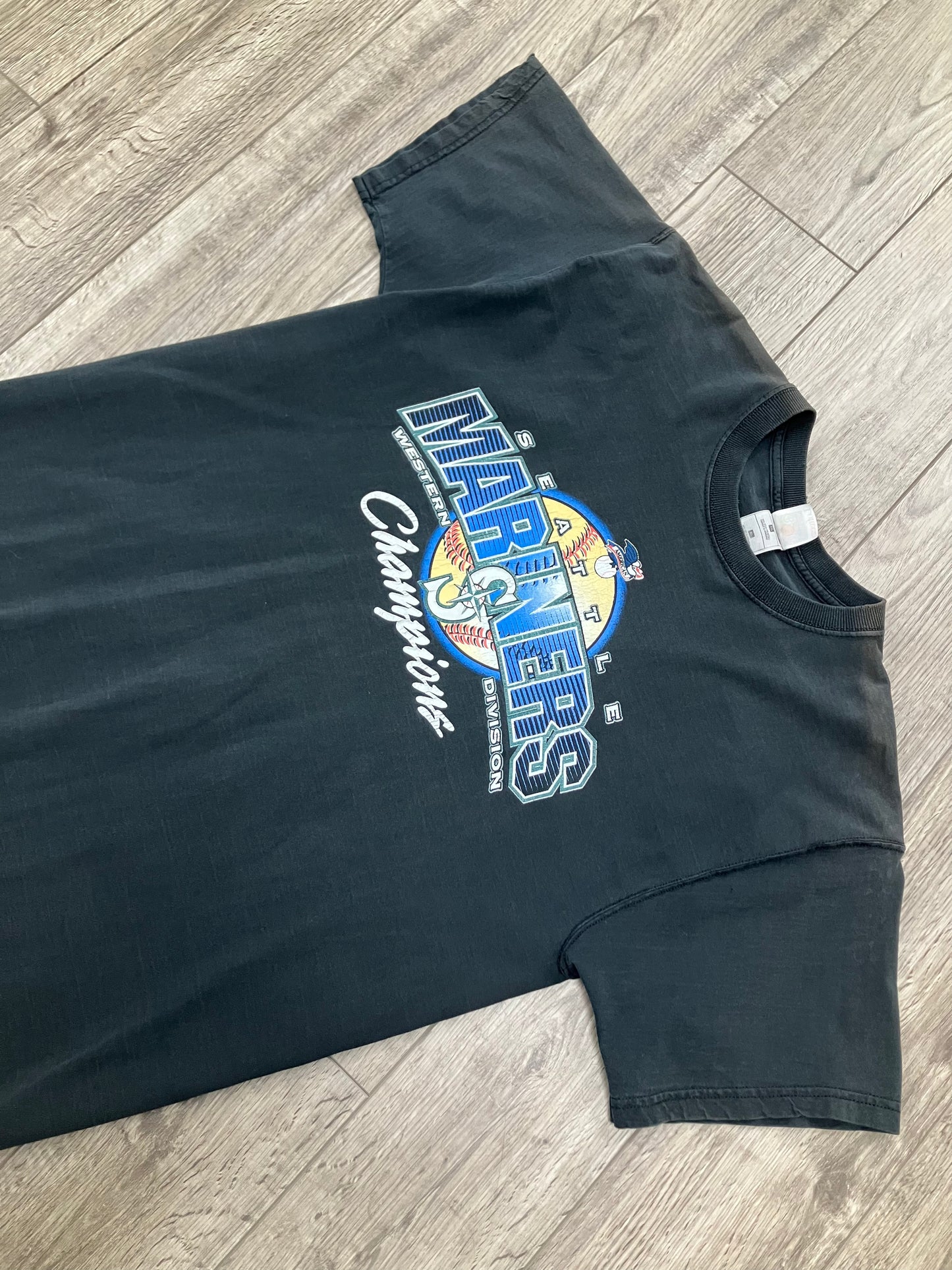 XL-Seattle Mariners Champions Tee