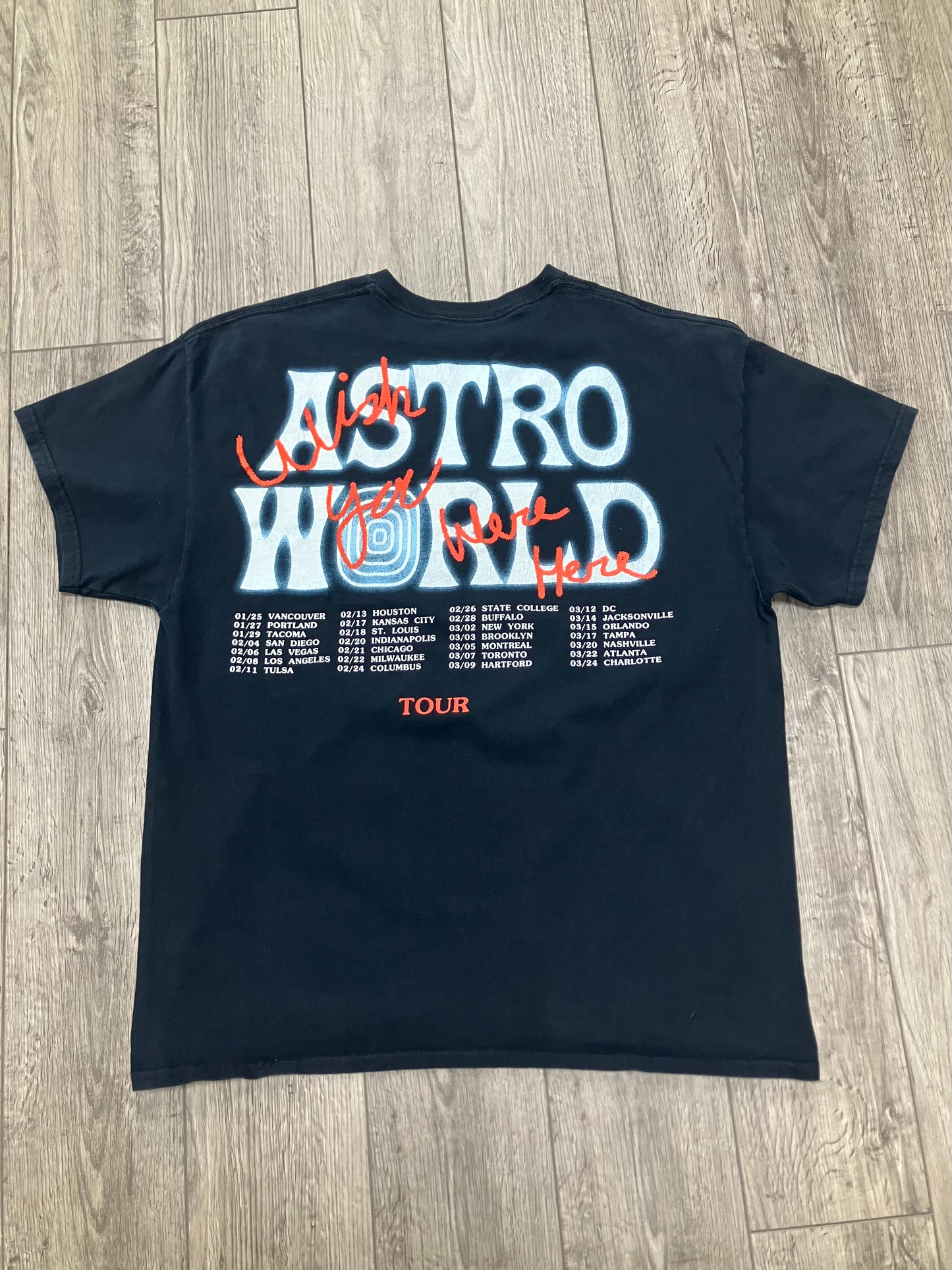 L-Travis Scott Astroworld Tour Tee