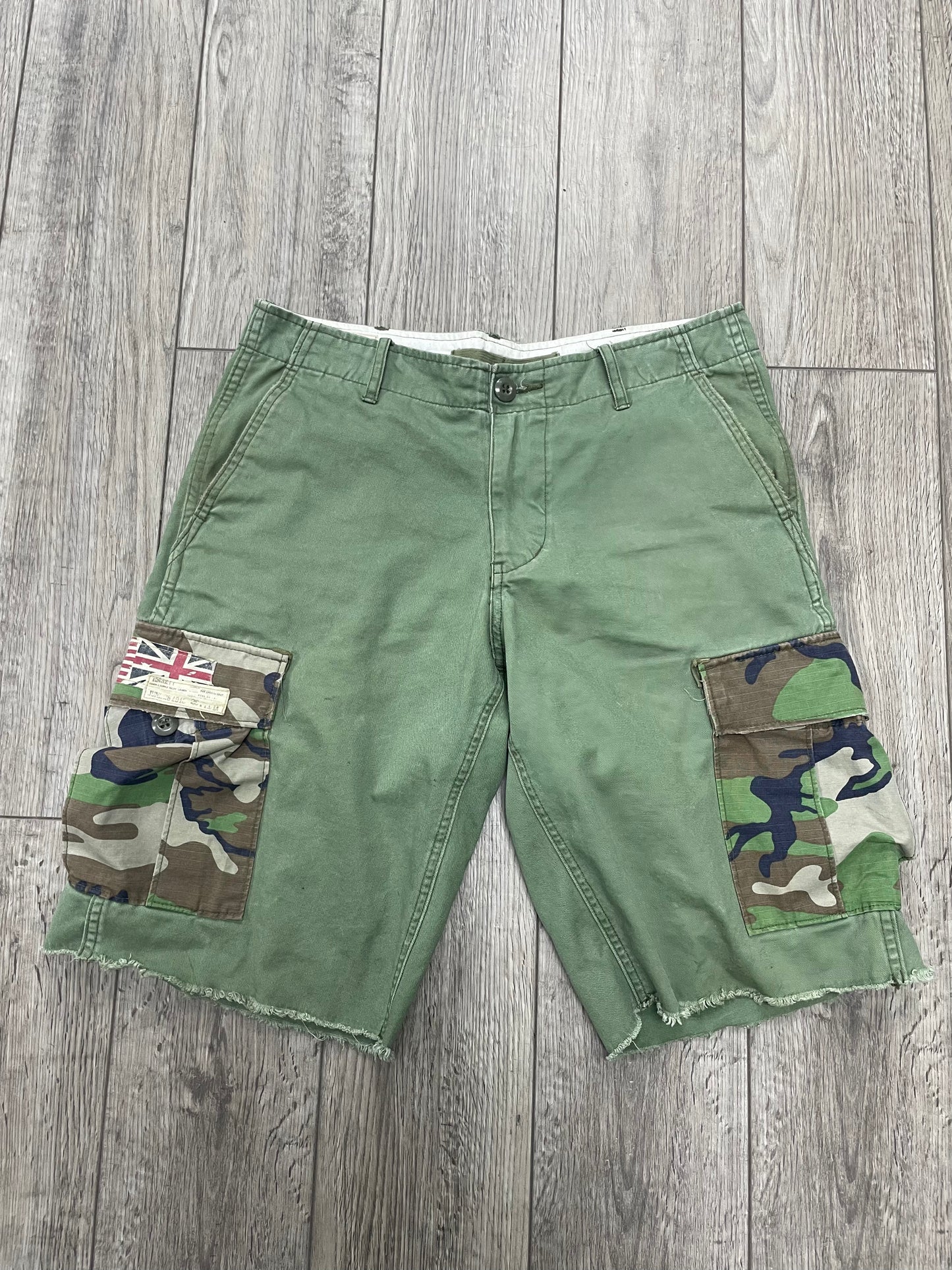 30-Denim & Supply Ralph Lauren Military Cargo Flag Shorts