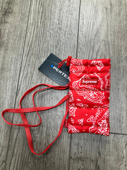Supreme Puffer Neck Pouch Paisley