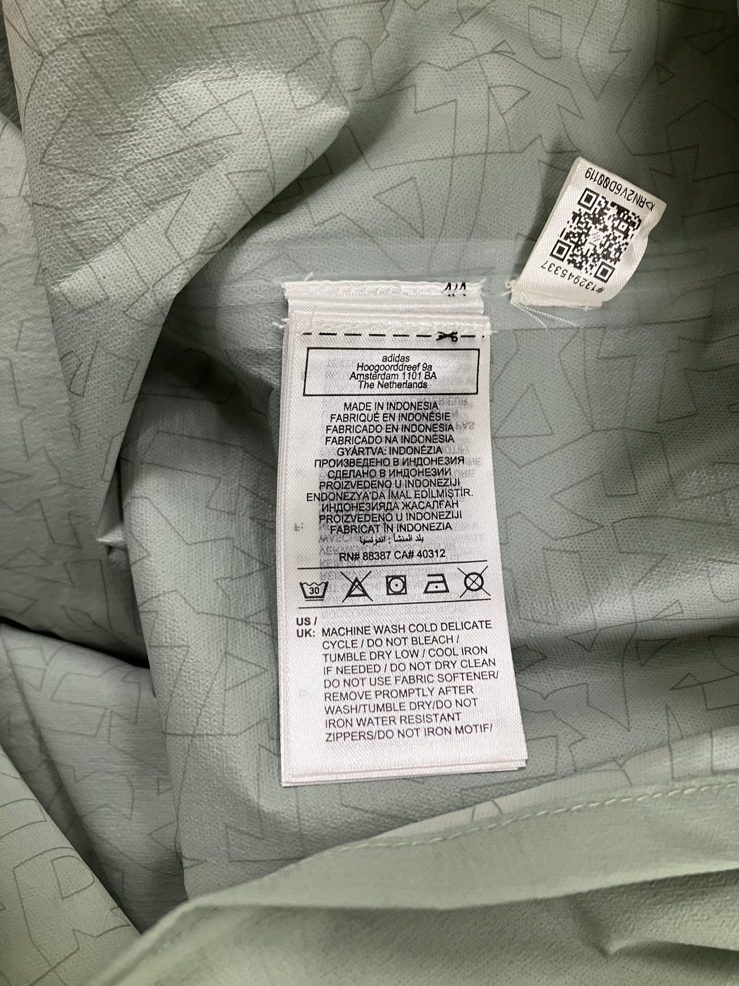 L-Adidas Terrex Xperior Light Rain Jacket