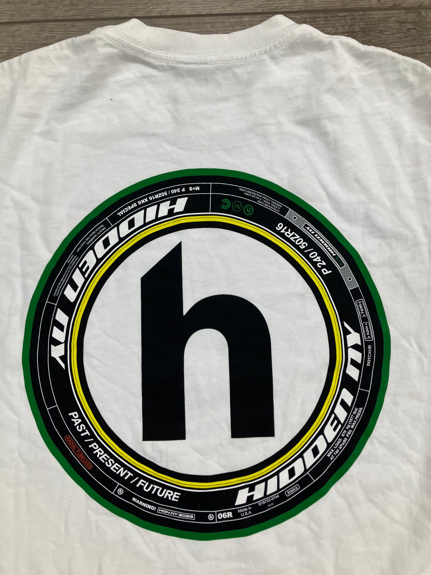 Hidden NY Camera Lens Tee Size M