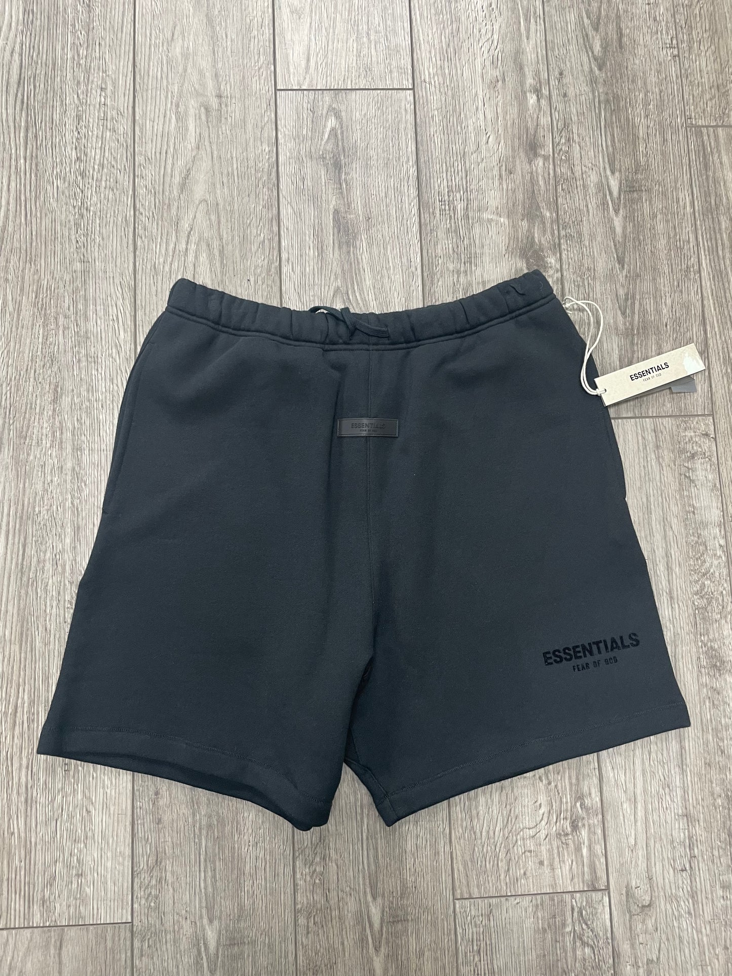 M-Fear of God Essentials Stretch Limo Sweatshort