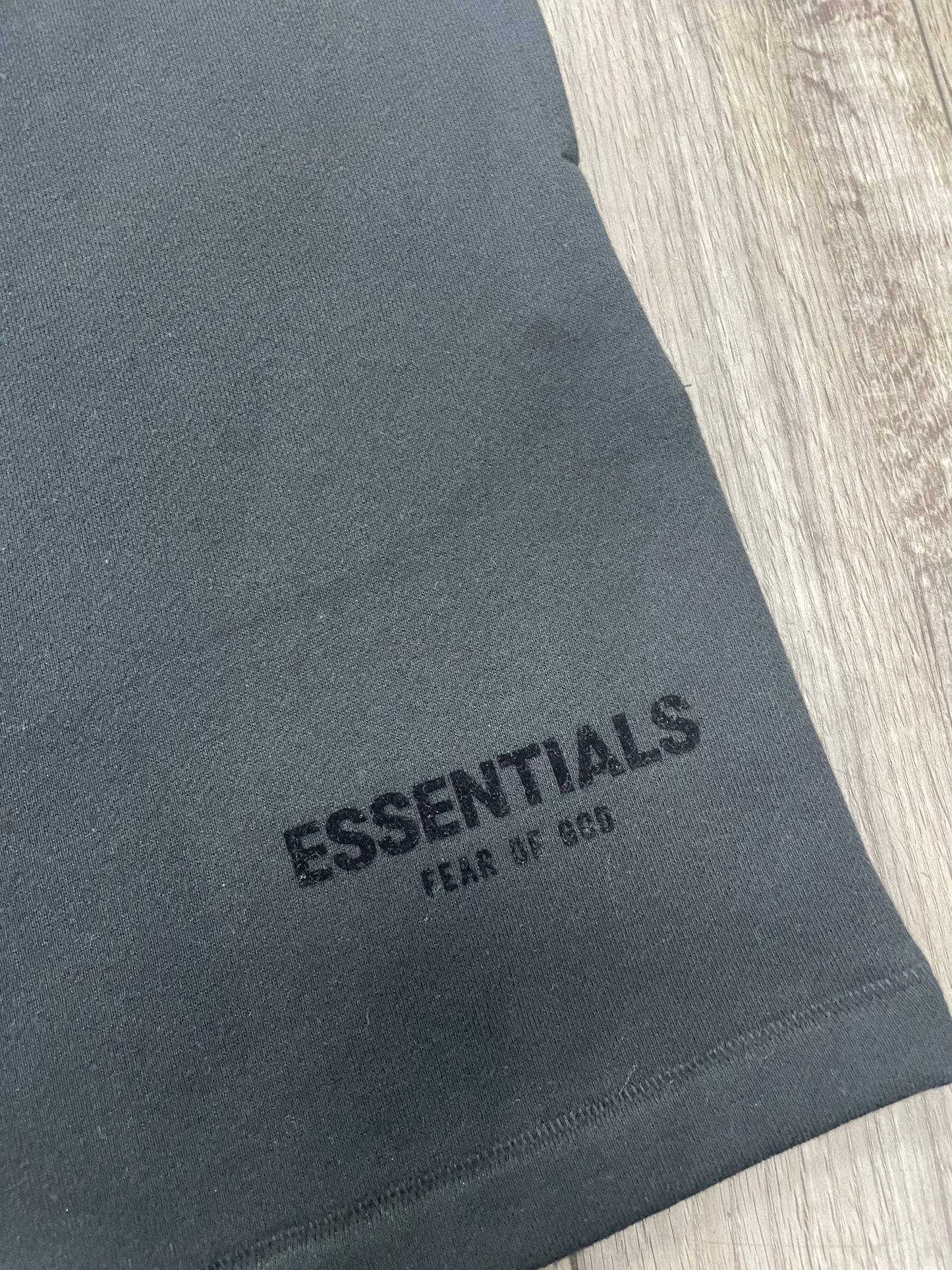 M-Fear of God Essentials Stretch Limo Sweatshort