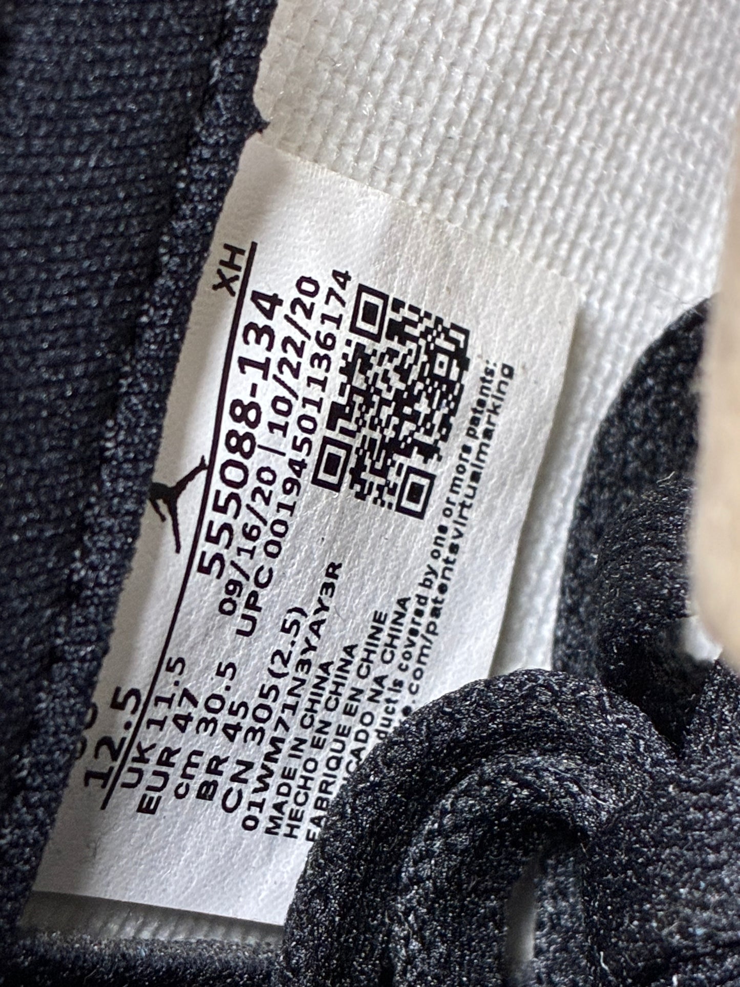 Air Jordan 1 High University Blue