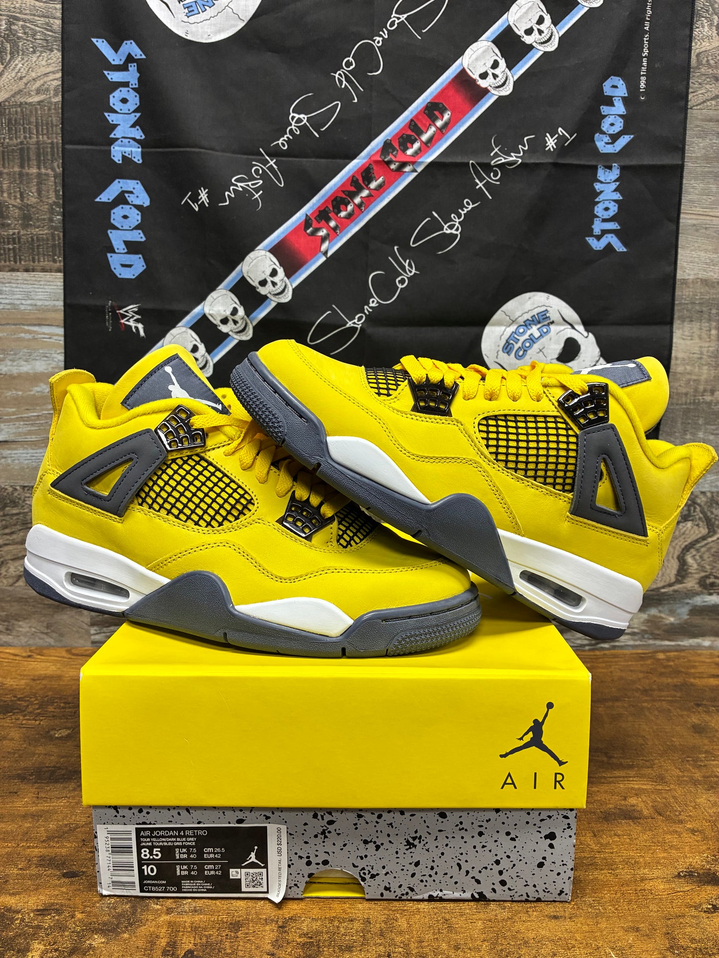 8.5 - Air Jordan 4 Lightning