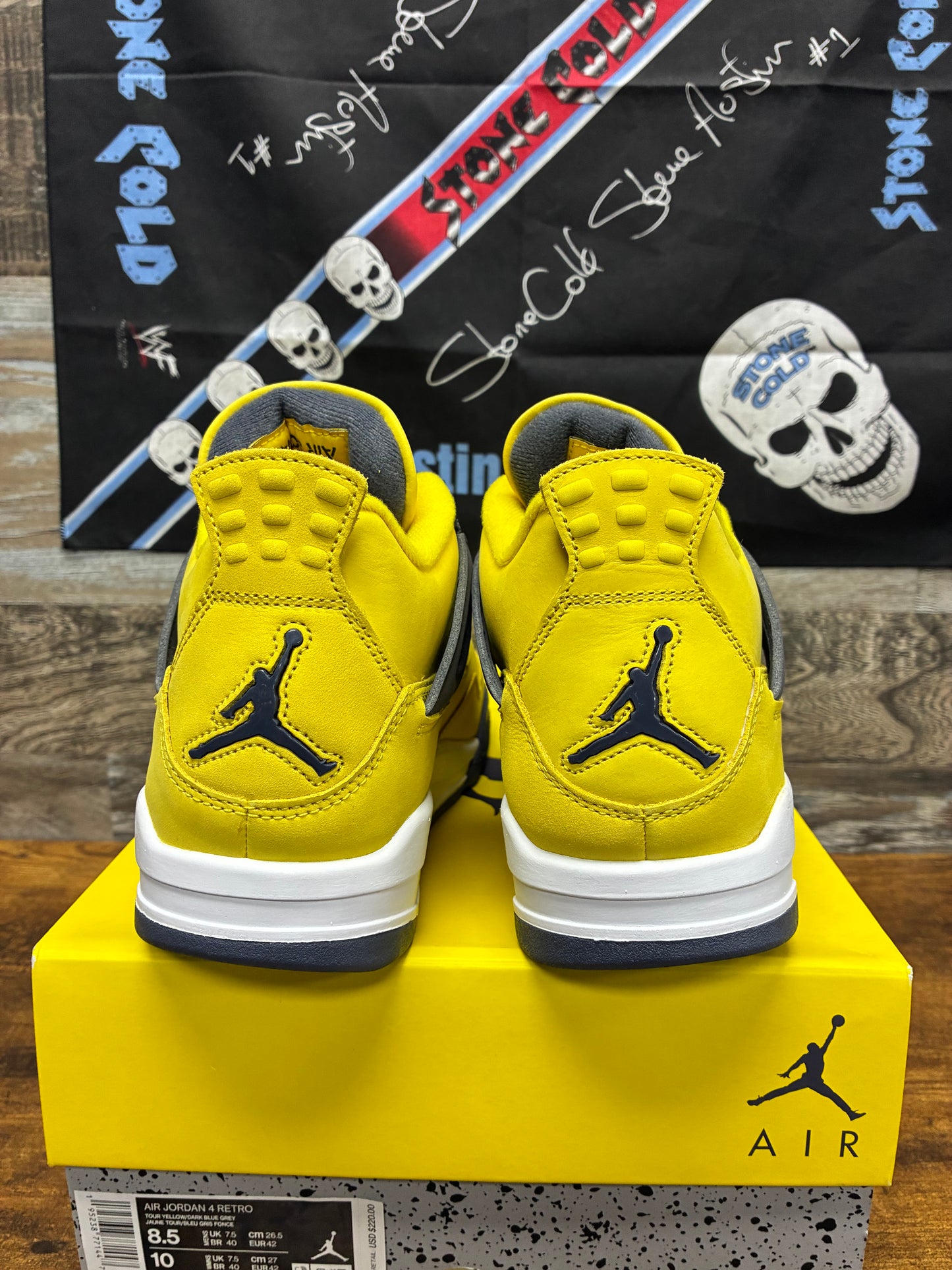 8.5 - Air Jordan 4 Lightning