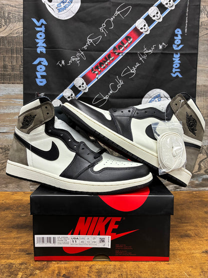 11 - Air Jordan 1 High Mocha