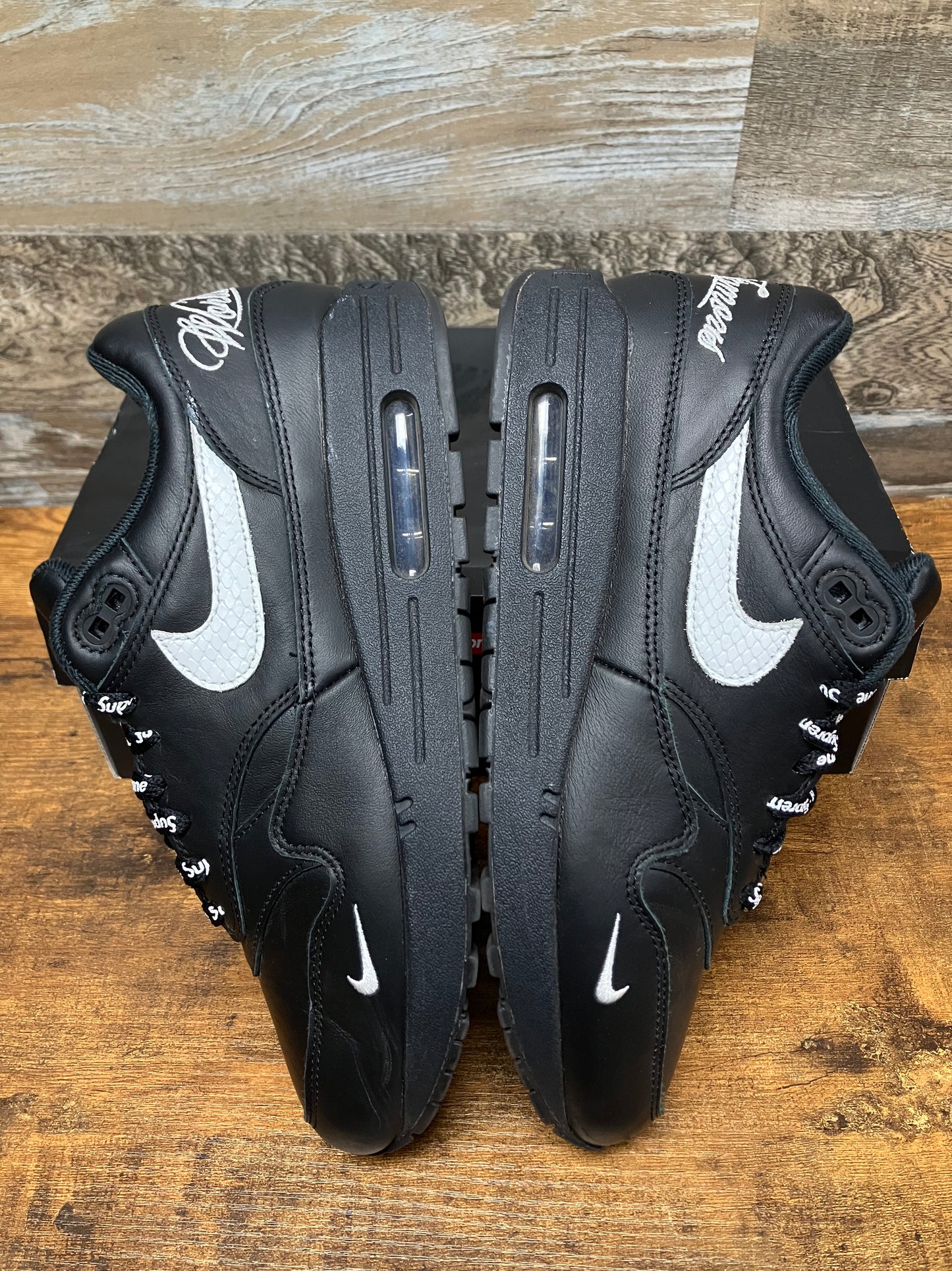 8.5-Supreme Air Max 1 Black