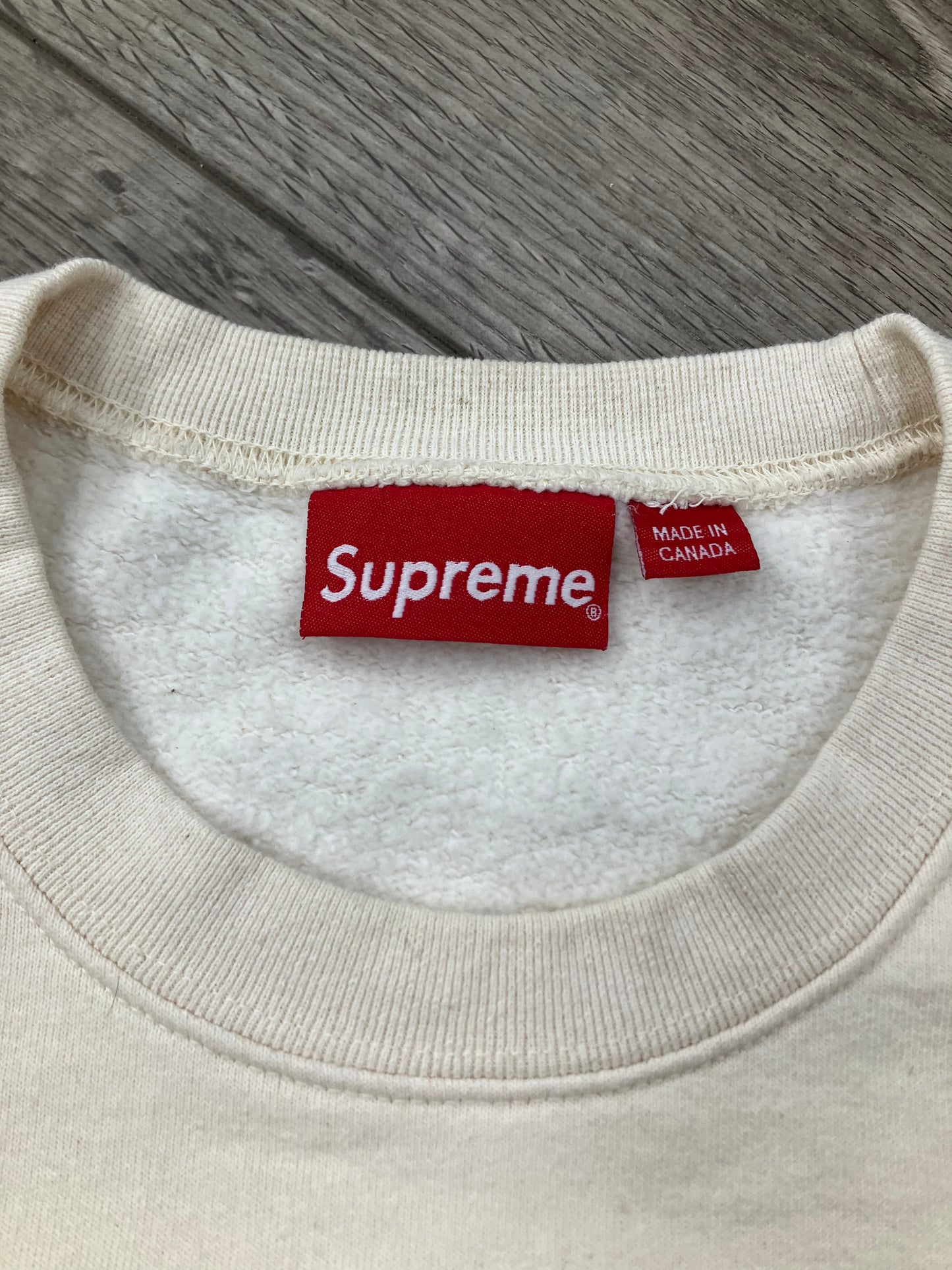 L-Supreme Cutout Box Logo Beige/Natural Crewneck