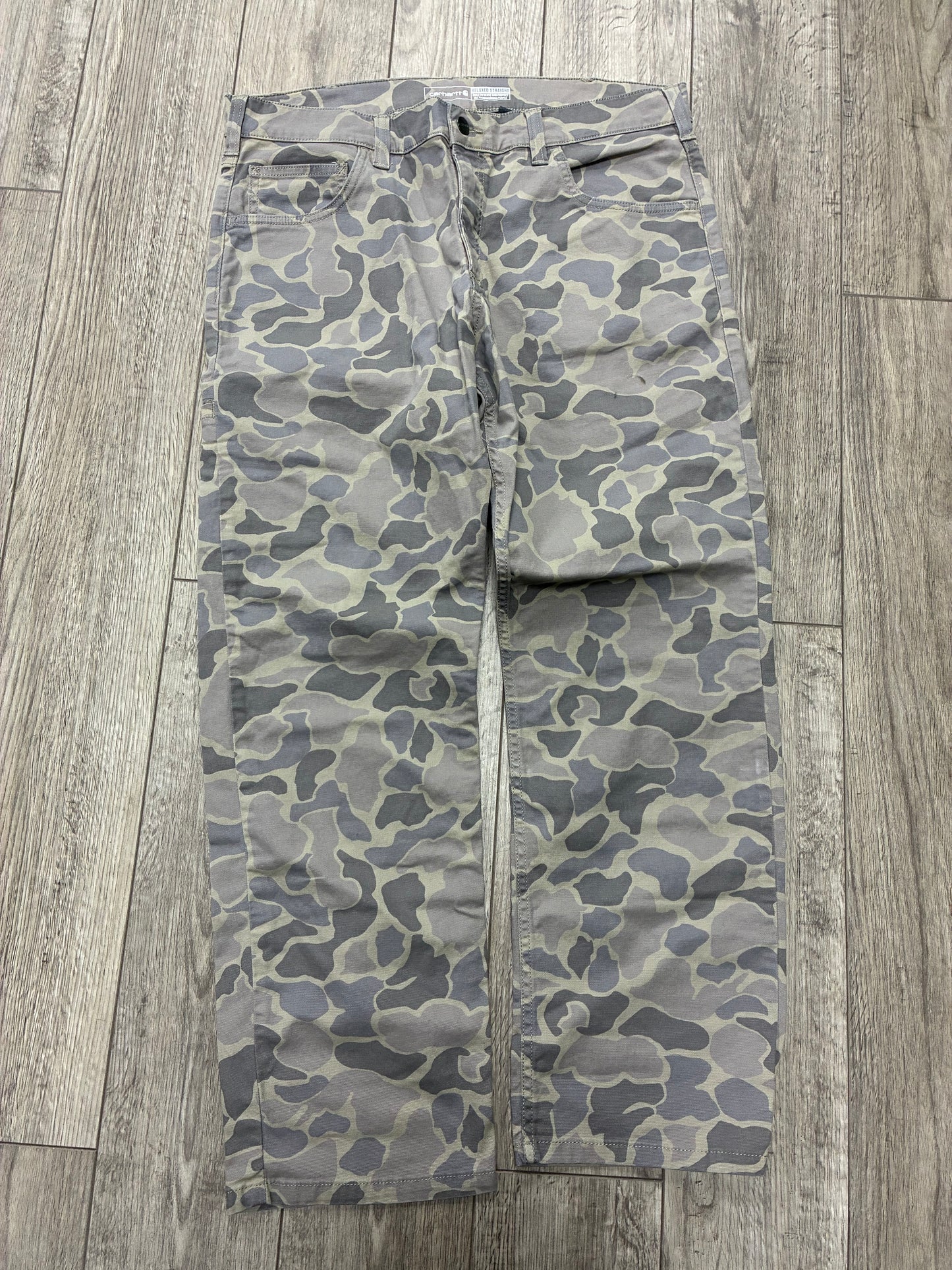 36 - Carhartt Relaxed Straight Grey Camo Pants