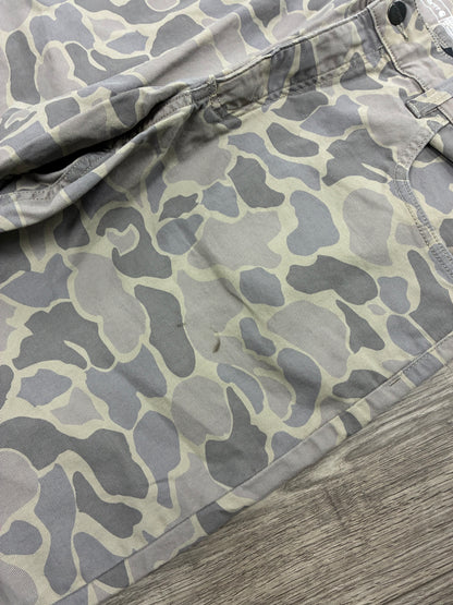 36 - Carhartt Relaxed Straight Grey Camo Pants