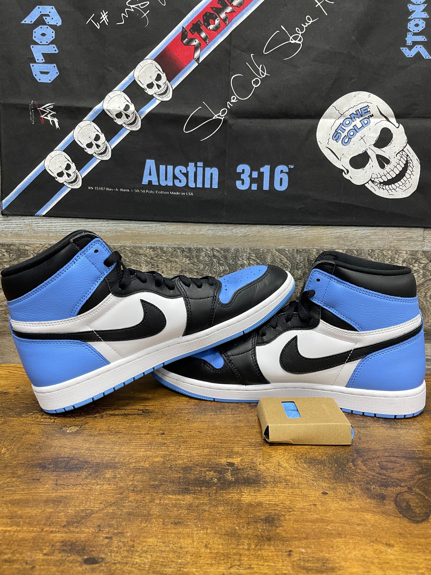 11-Air Jordan 1 High UNC Toe