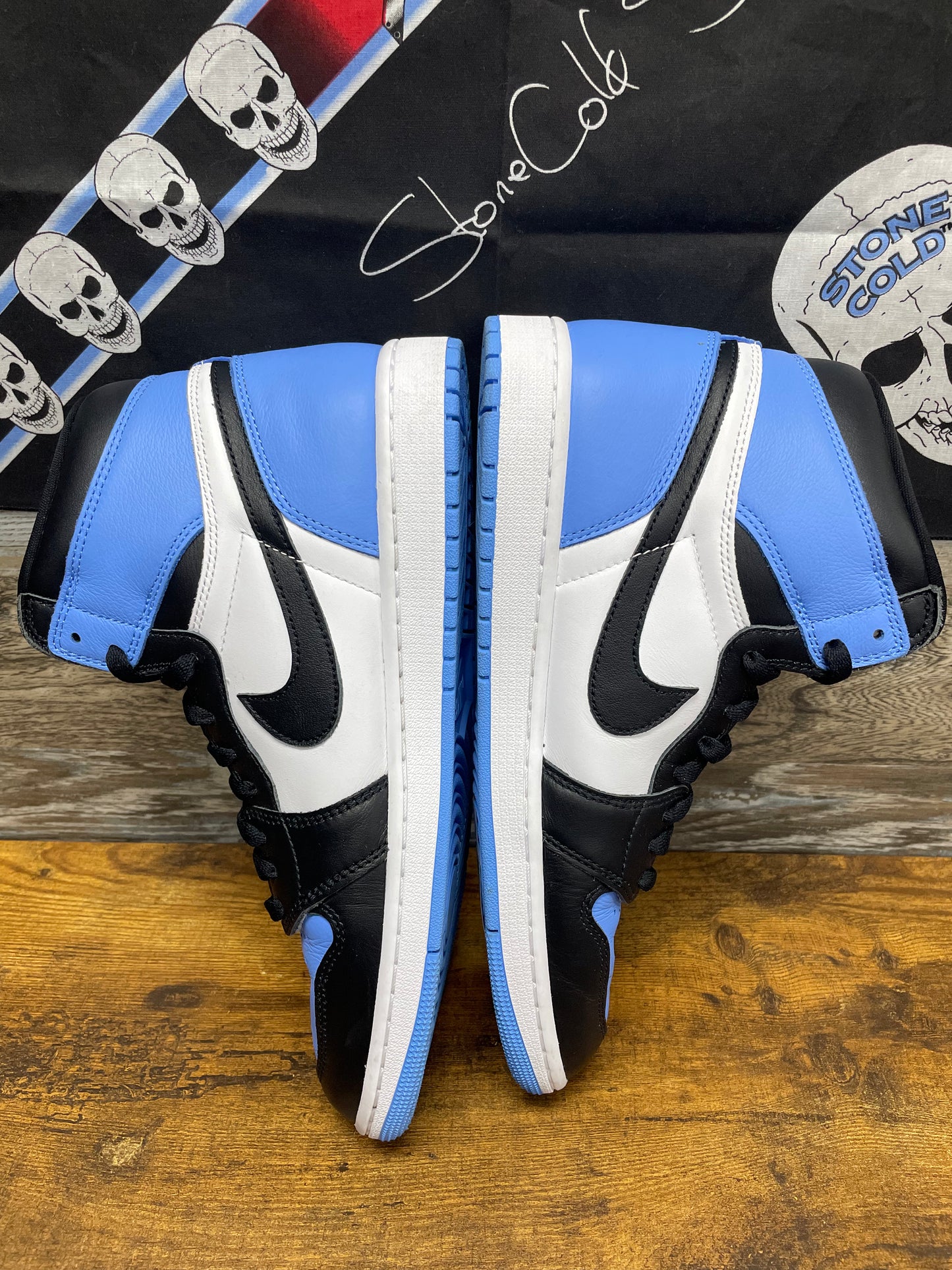 11-Air Jordan 1 High UNC Toe