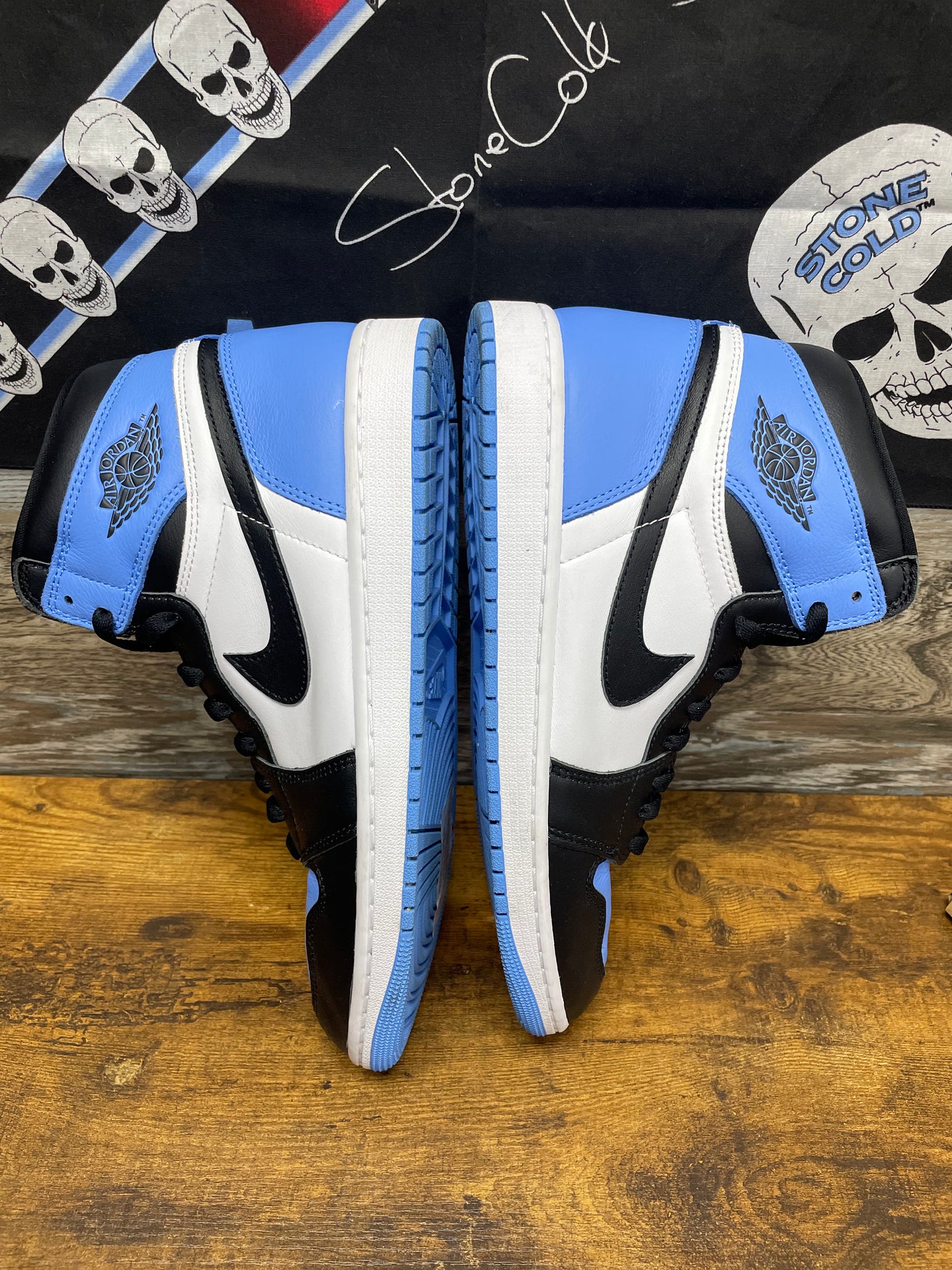 11-Air Jordan 1 High UNC Toe