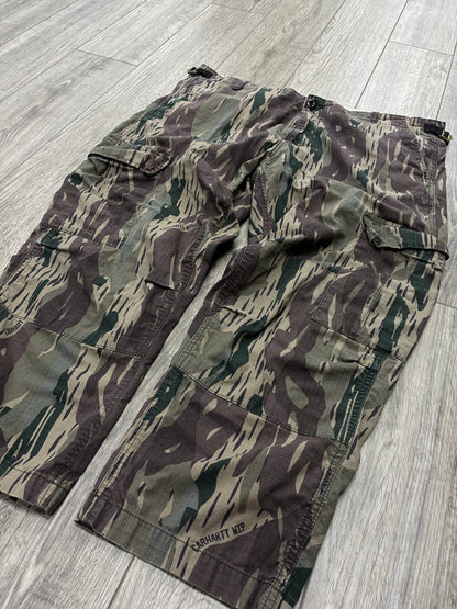 38 - Carhartt WIP Tiger Stripe Camo Cargo Pants