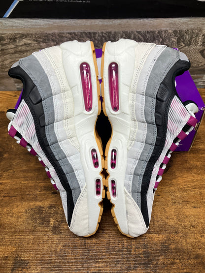 10 - Nike SB x Air Max 95 Cactus Flower
