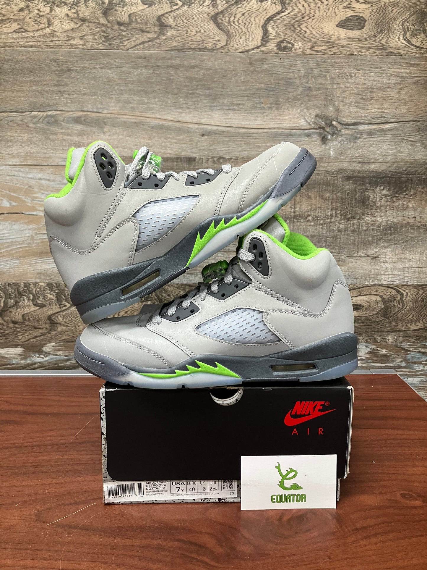 Jordan 5 Green Bean Size 7y