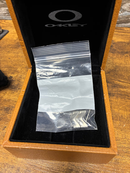 2003 Oakley GMT Polished Stainless Steel World Time Blue Dial Watch