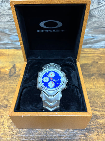 2003 Oakley GMT Polished Stainless Steel World Time Blue Dial Watch