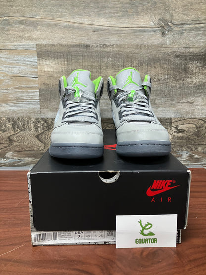 Jordan 5 Green Bean Size 7y