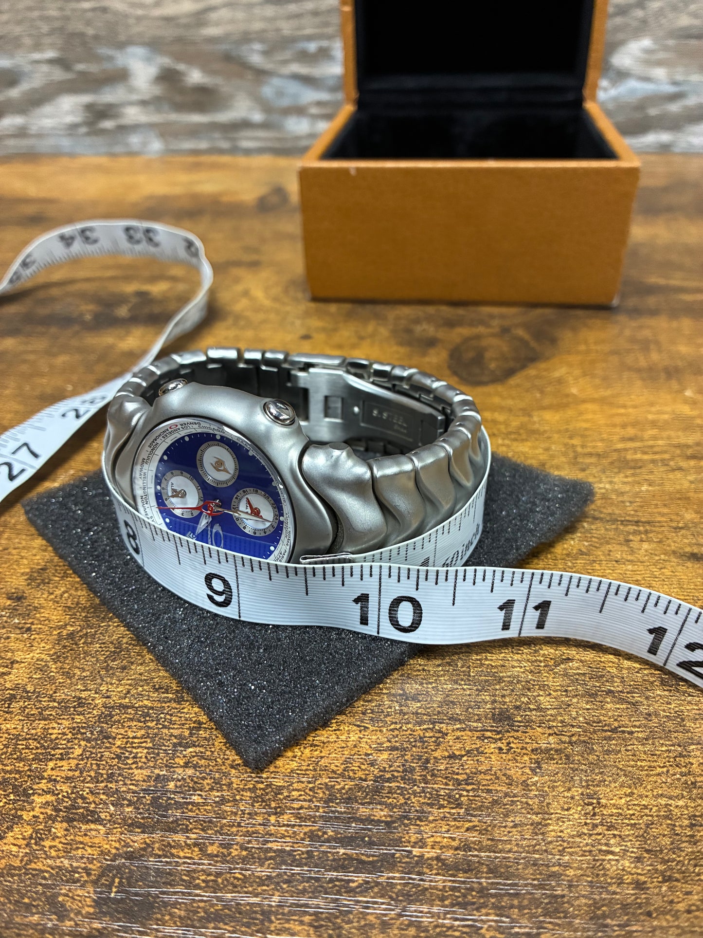 2003 Oakley GMT Polished Stainless Steel World Time Blue Dial Watch