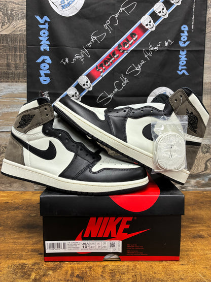 10.5 - Air Jordan 1 High Mocha