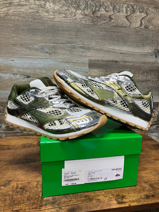 44-Bottega Veneta Orbit Sneaker Mud White