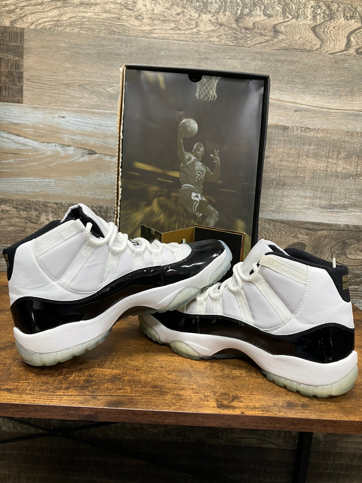 10-Air Jordan 11 Concord DMP