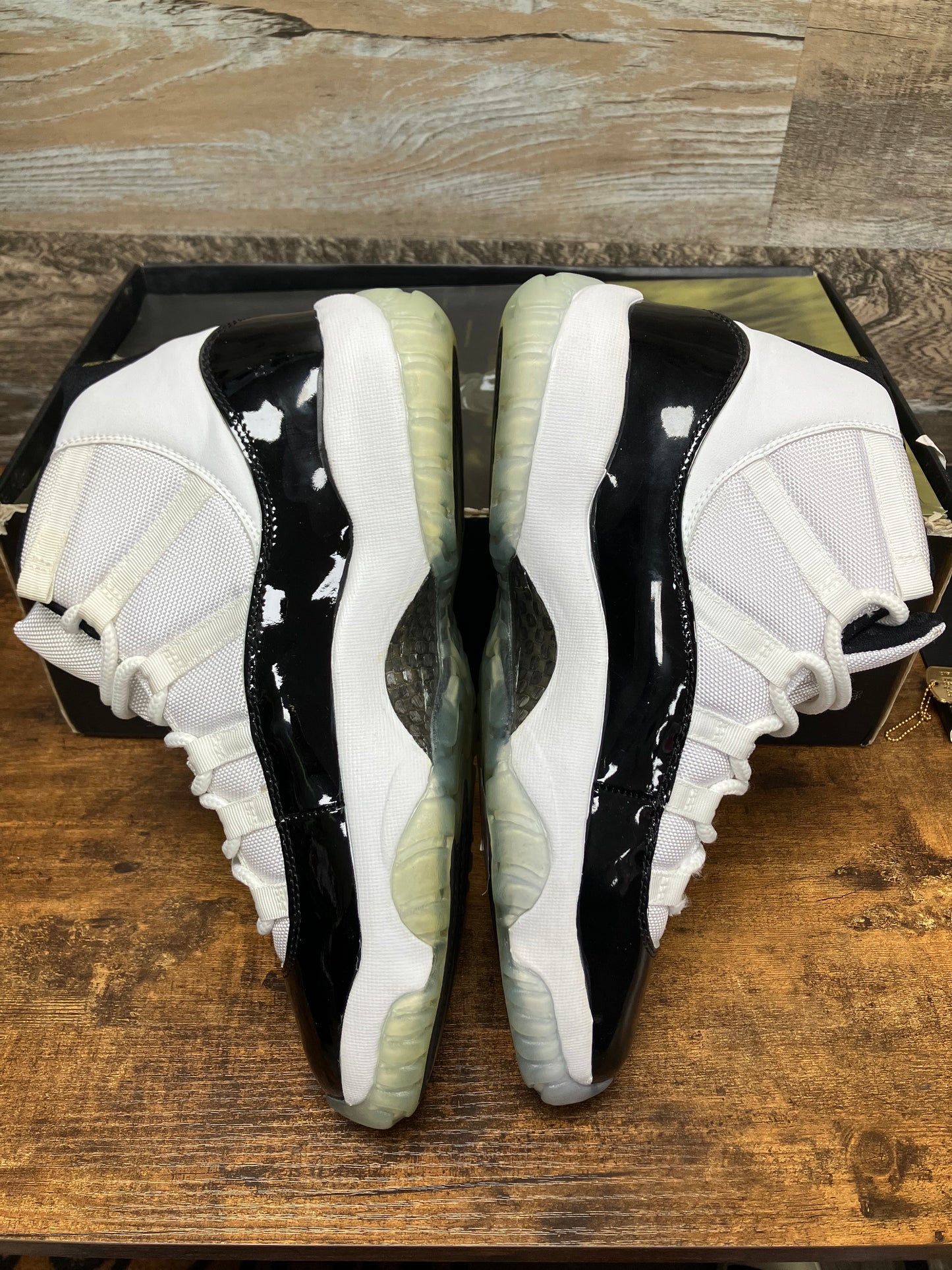 10-Air Jordan 11 Concord DMP