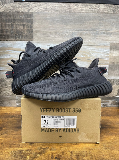 Adidas Yeezy Boost 350 V2 Black Non-Reflective Size 7.5