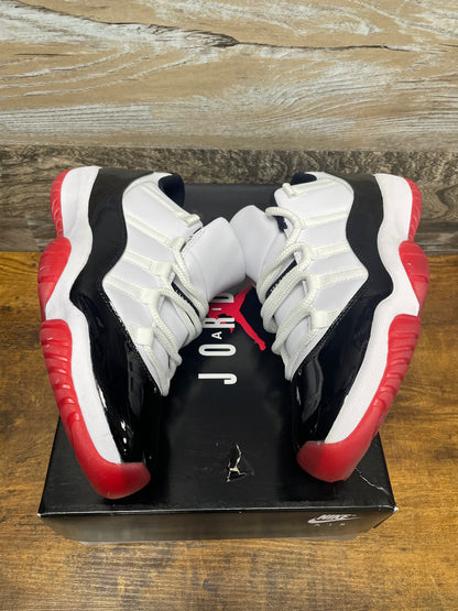 Jordan 11 Retro Low Concord Bred Size 9.5