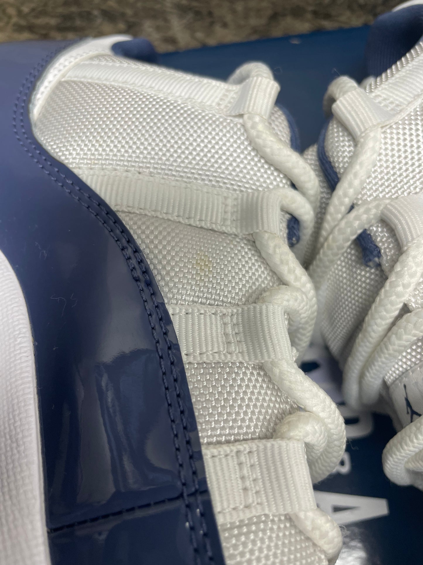 Jordan 11 Retro Low Diffused Blue Size 9