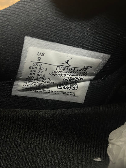 Jordan 11 Retro Low Space Jam Size 9