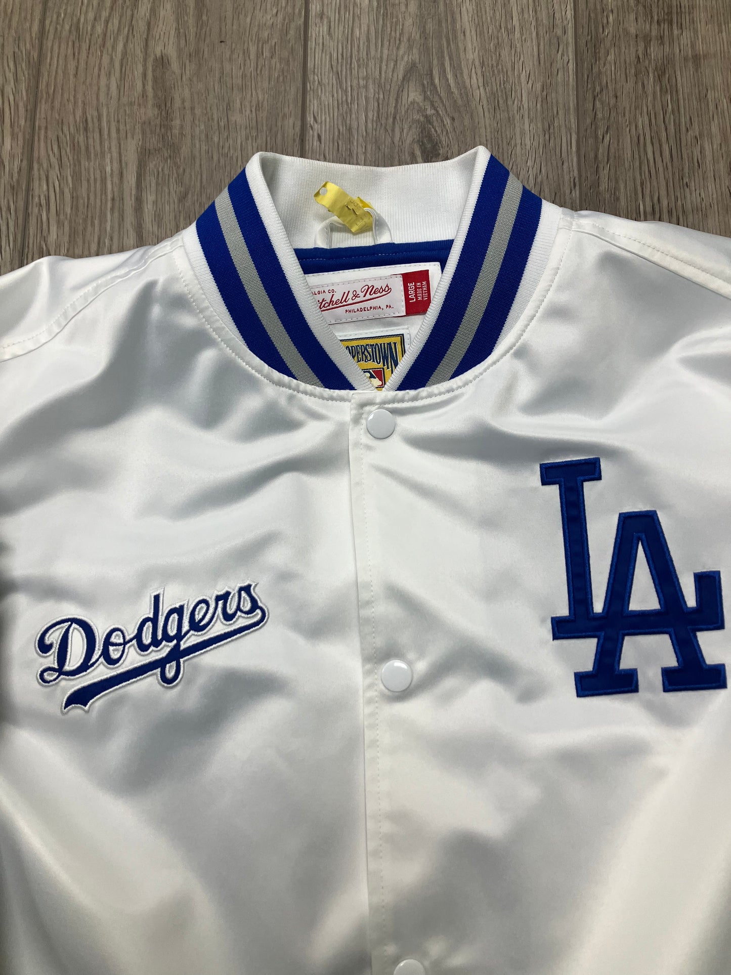 Mitchell & Ness Los Angeles Dodgers City Collection Satin Jacket Size L