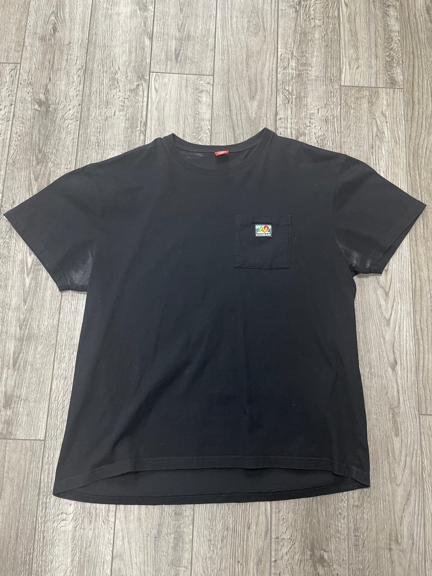 Ice Cream Mountains Tee Size XL