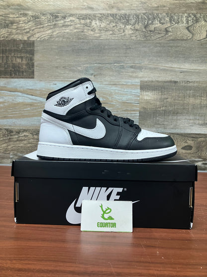 Jordan 1 Retro High OG Black White GS Size 7Y