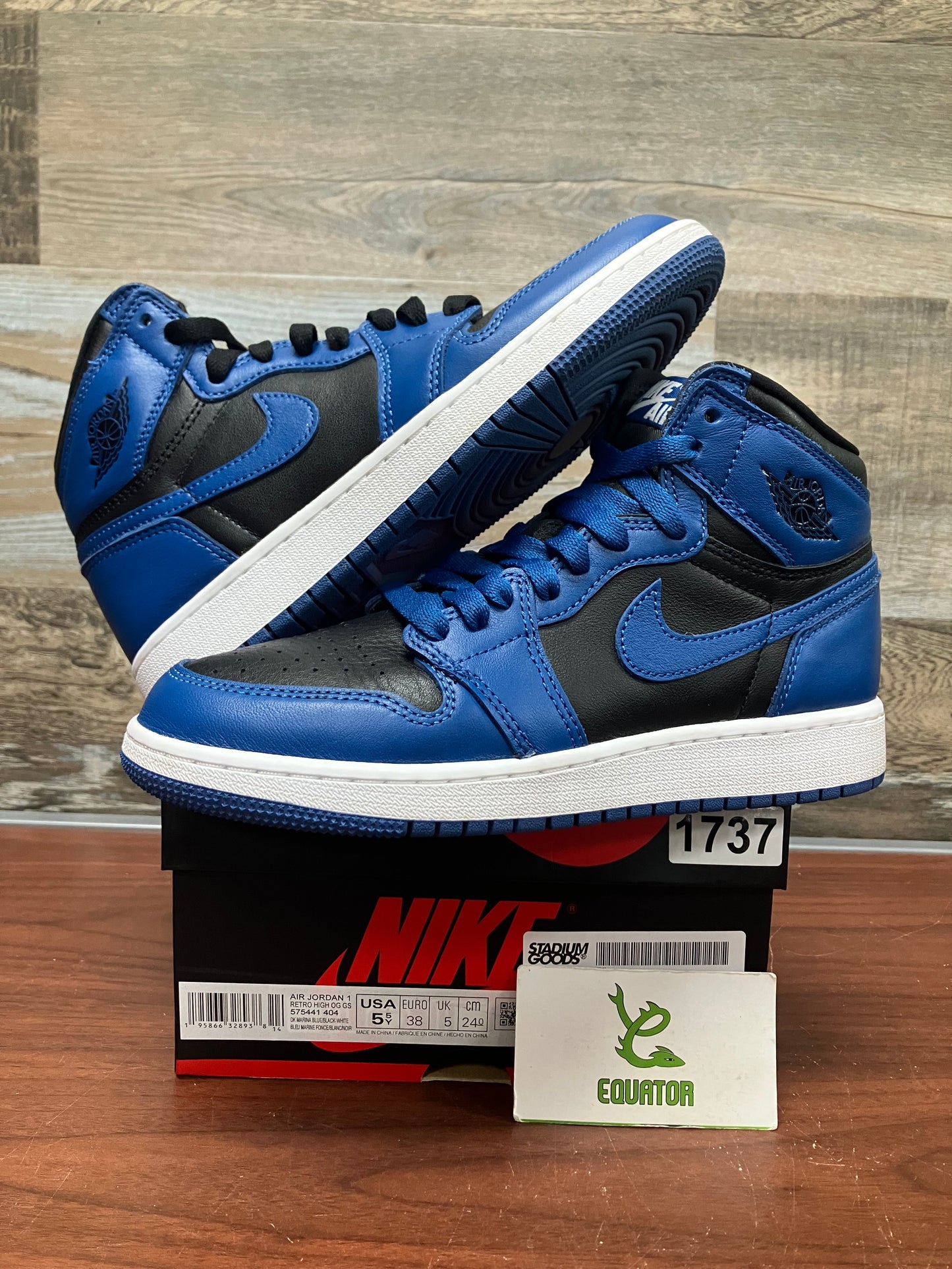 Jordan 1 Retro High OG Dark Marina Blue GS Size 5.5Y